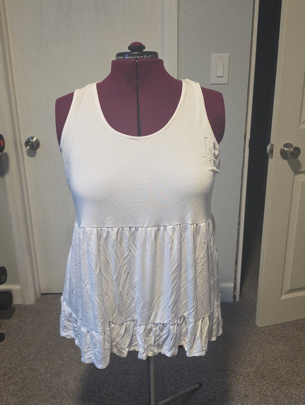 torrid White Ruffle-Hem Sleeveless Tank 3 / 3x